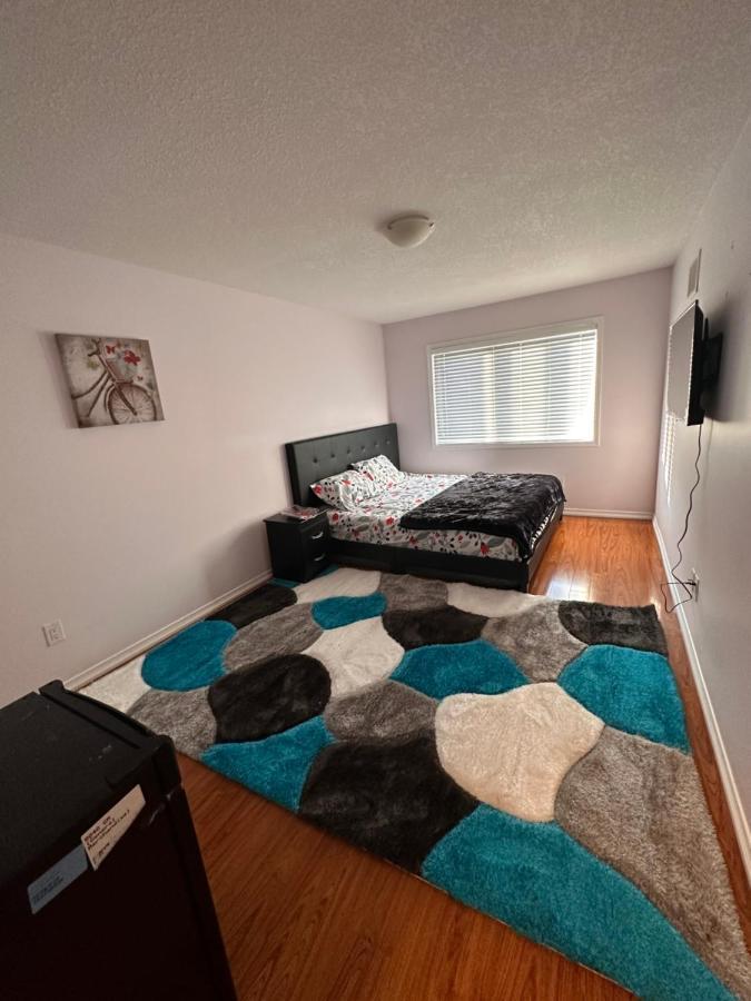 Cmoney Beautiful Home 2 Brampton Exteriér fotografie